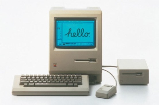 retouchphoto_apple_macintosh_1984_high_res_clean1-580x386